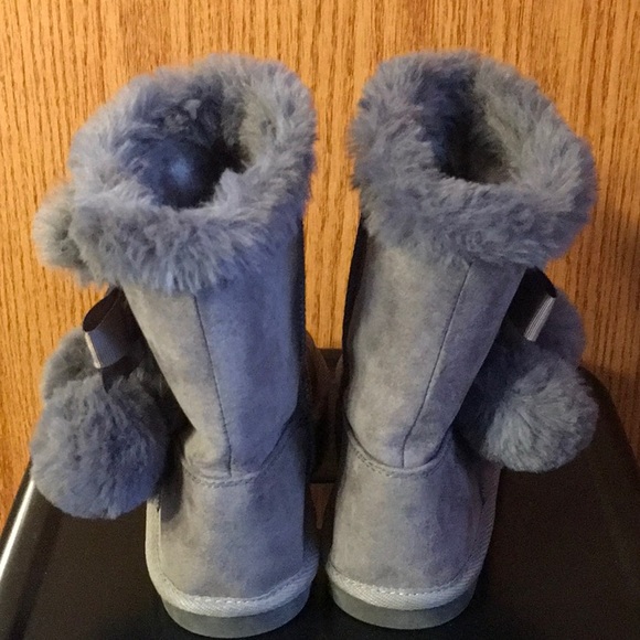 Girl’s gray Justice suede boots, slip-on with bow and Pom pom detailing, EC - Picture 2 of 5